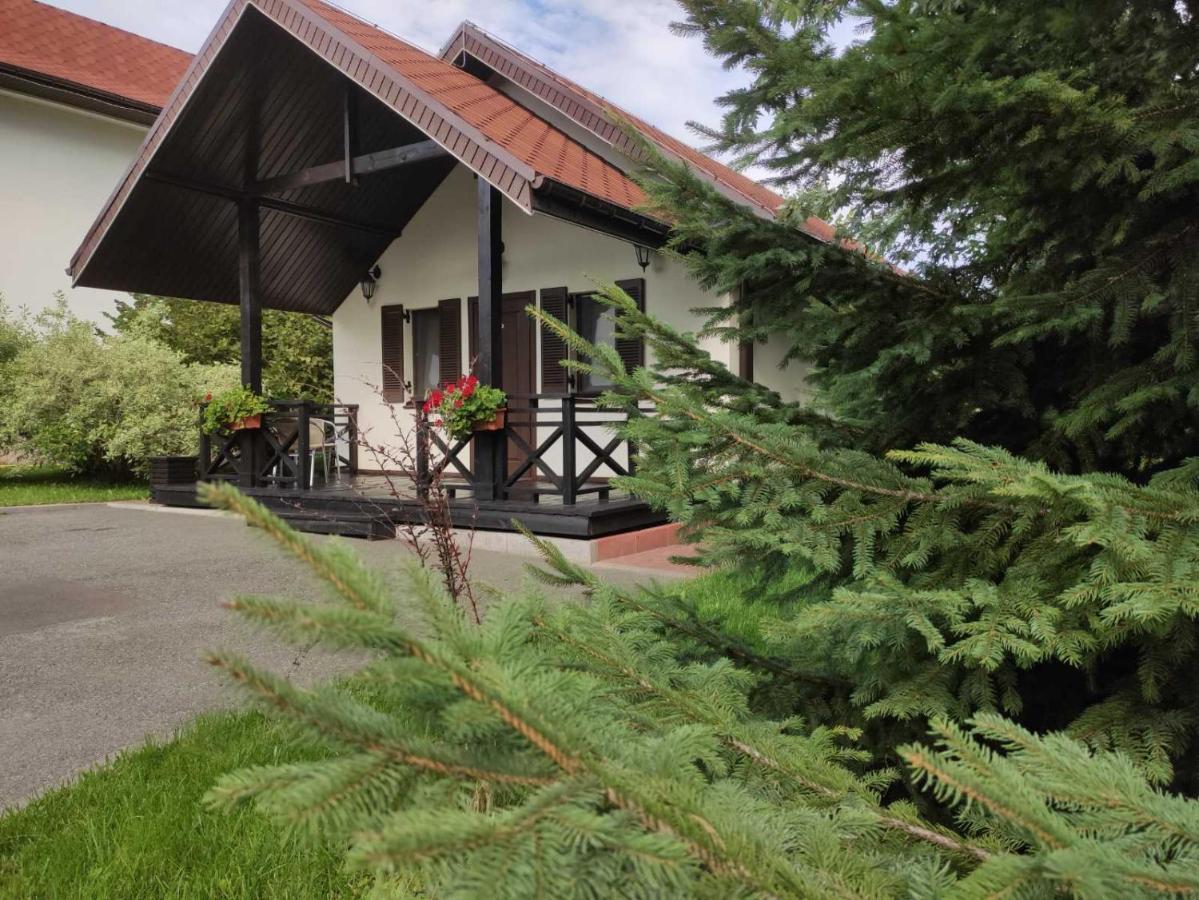 Park-Hotel Kidev Chubynske Exteriör bild